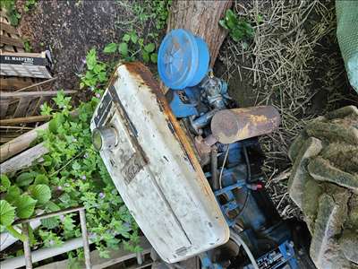 Voici un exemple d'un tracteur de jardin à réparer