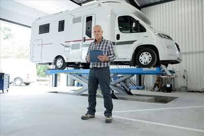 réparation de camping-car avec Ei Mellard Sébastien Atelier Pro Loisirs à Épinal