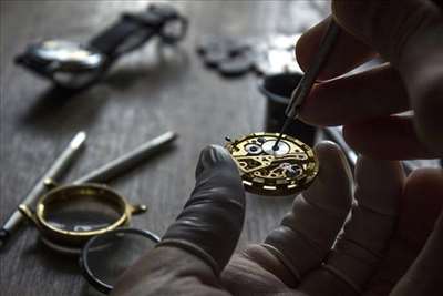 réparation de montre avec Cesium Horlogerie à Eysines